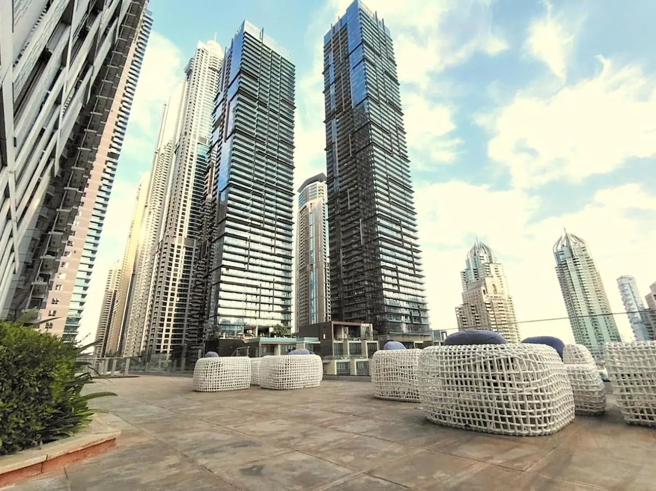 Full Marina View Cayan Tower Apartment Dubai