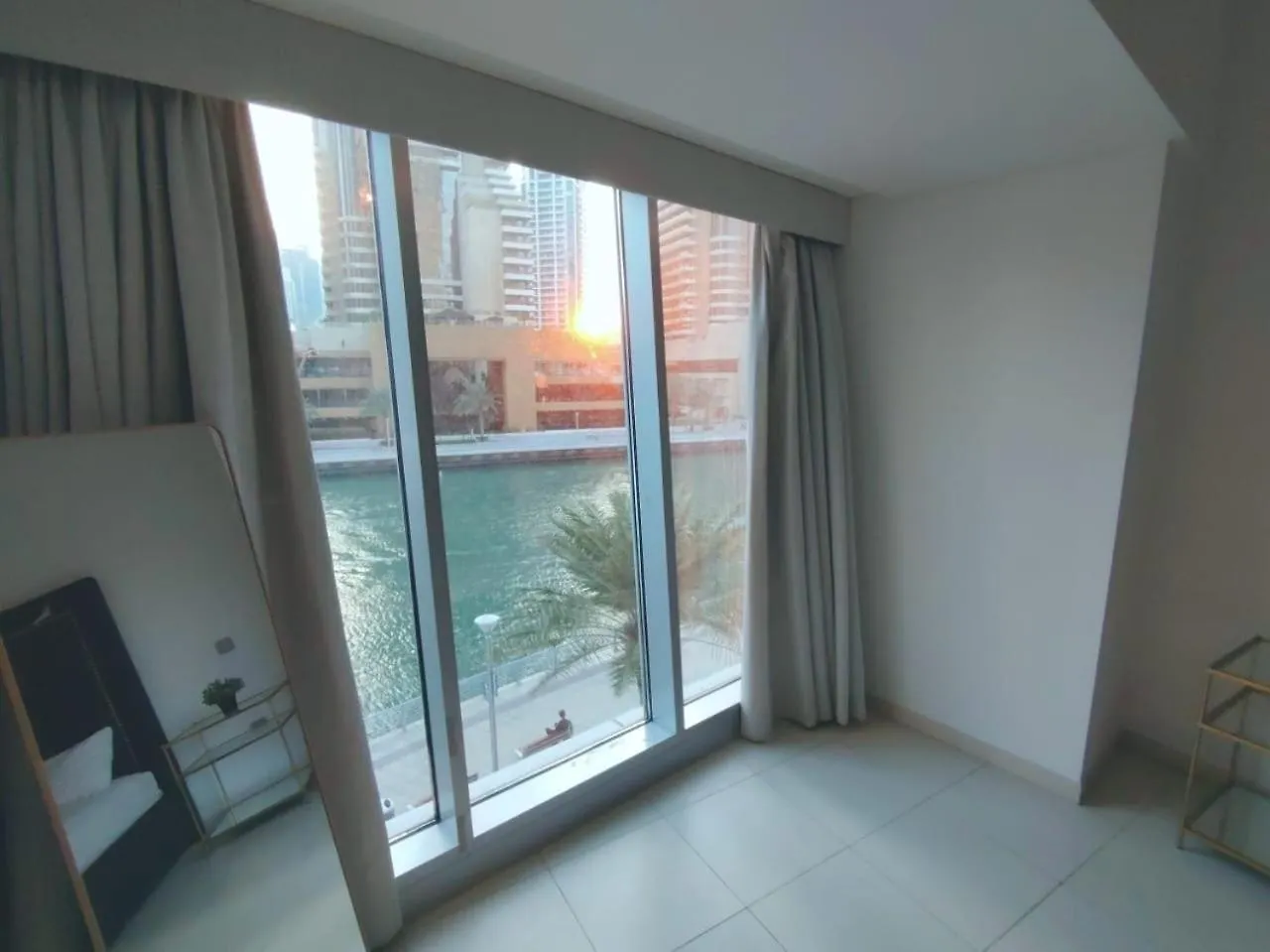 Full Marina View Cayan Tower Apartment Dubai